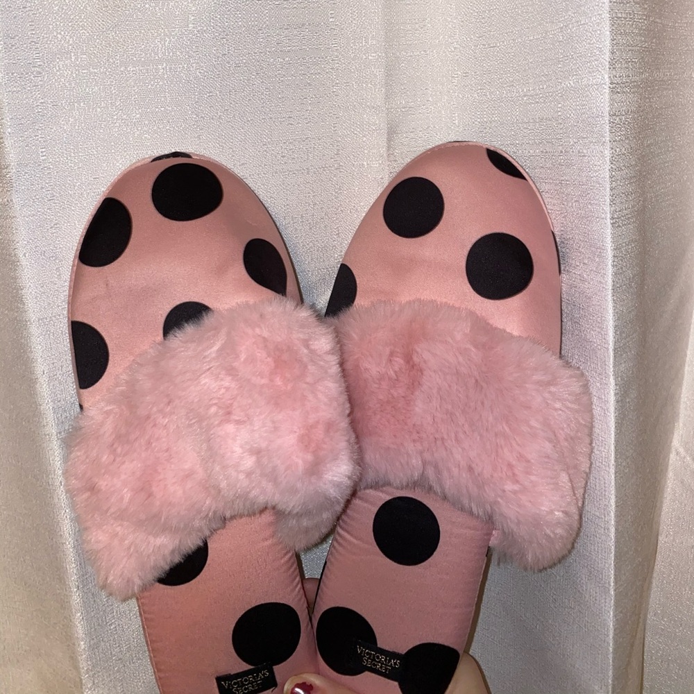 Victoria Secret Slippers - Picture 2 of 3
